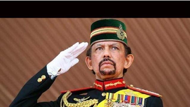 走进文莱国王的车库7000辆豪车最富有的君主