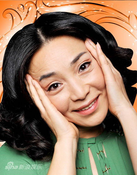 如今一个20年不只变一个苍老到让人疼,《还珠格格》里的皇后以