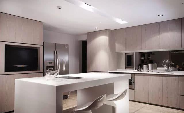 将西式配置的优点,与中国传统饮食,烹饪习惯的需求巧妙结合在一起所以