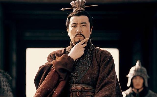 复兴汉室的刘备刘先生很有心计很能忍,除了一顶"大汉宗室"的帽子,没