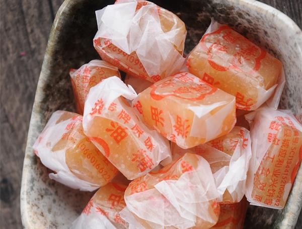 【猪油糖】这应该是经典中的经典,很多80后90后都吃过,一大罐装,一
