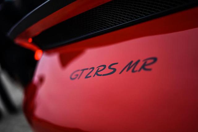 保时捷 911 GT2 RS MR创下<em>纽伯林</em>最速纪录6分40