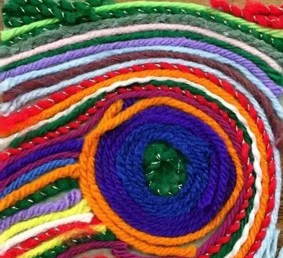 「毛线手工」幼儿园旧毛线创意手工,孩子能把它做成画!