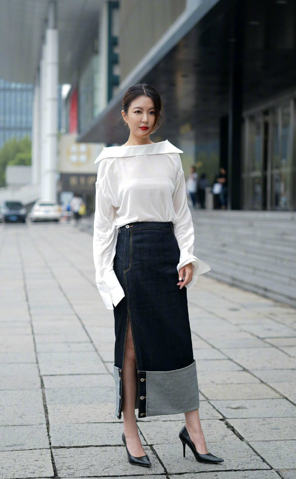 街拍,小姐姐清爽休闲的穿搭,帅气又时尚,出街必备