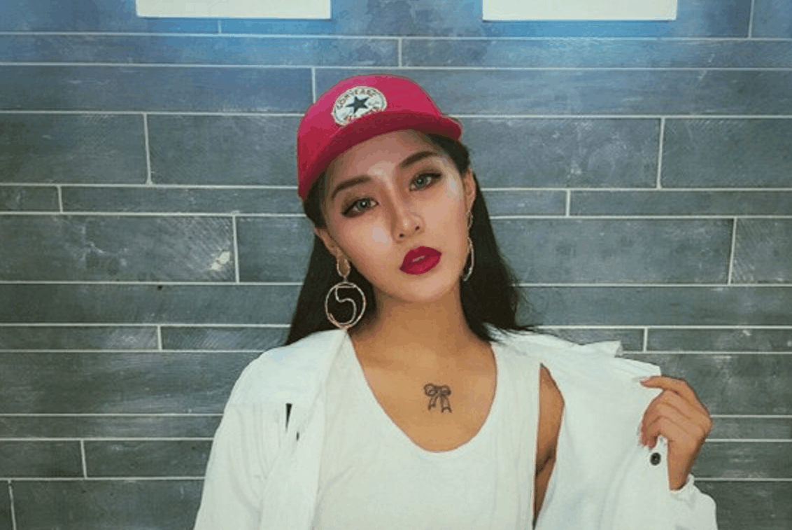 决心痛改前非的杨馥宇走上网红之路,新照竟撞脸baby!