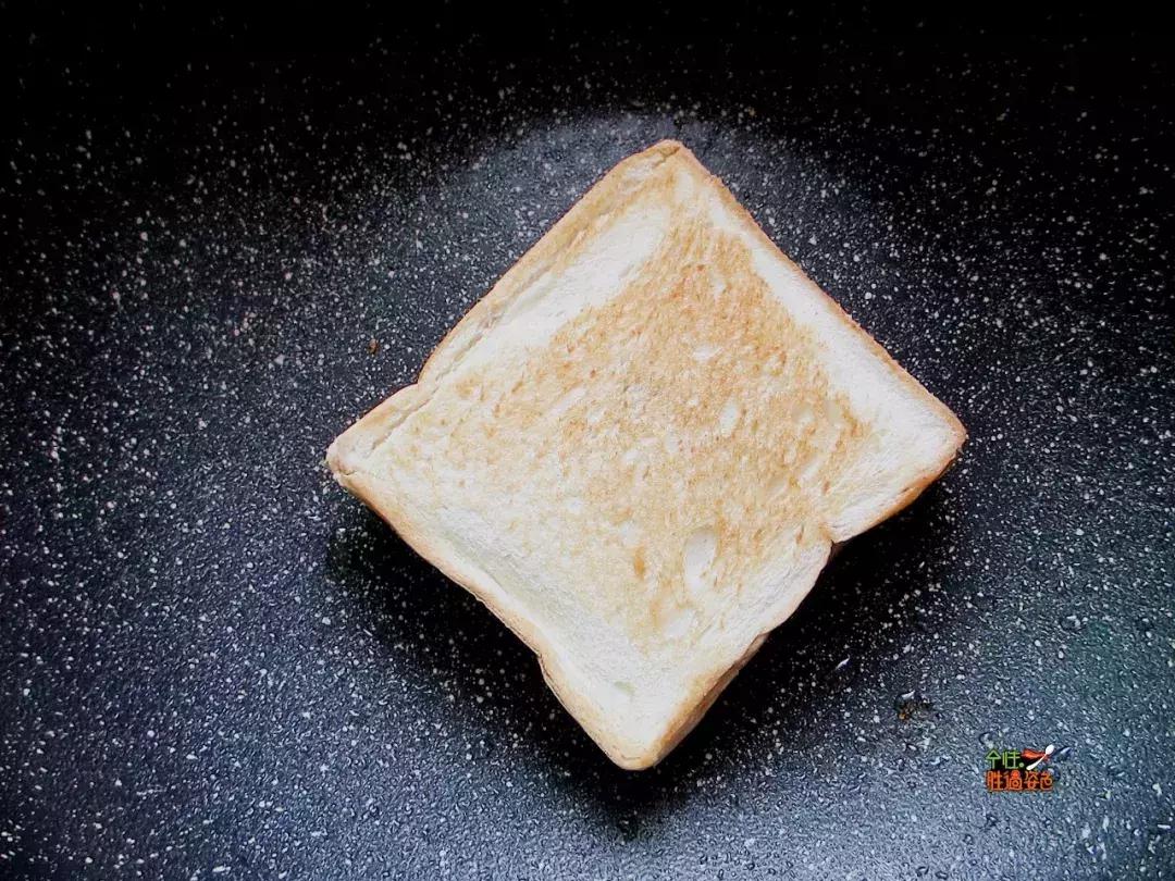 在家用平底锅就能做的网红爆浆珍珠吐司