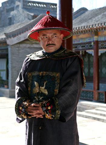 嘉庆元年(1796),乾隆皇帝举行禅位大典,把皇位传给皇十五子嘉亲王颙琰