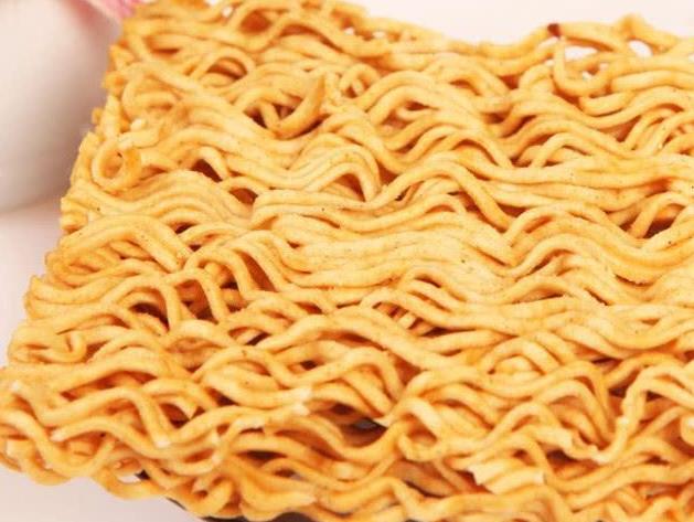 盘点国内最好吃的5种干吃方便面排名,老北京垫