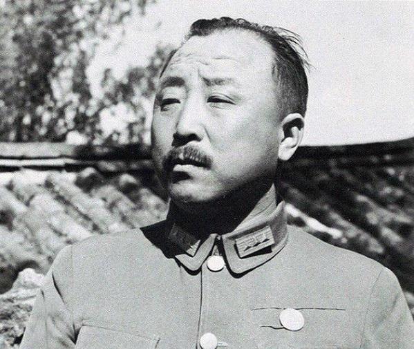 中将,国军第200师师长,在抗战时期,曾血战古北口,率部击毙中村正雄