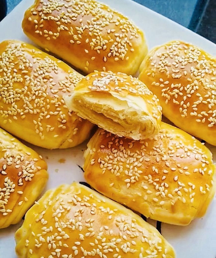 不要被图片吓到,超级简单,不用发面,外焦内软,芝麻五香饼做法