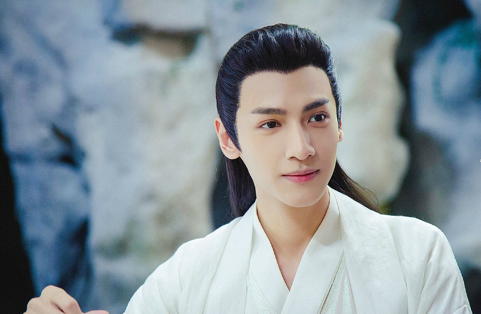 润玉,罗云熙在《香蜜沉沉烬如霜》里饰演的润玉真是一眼万年,他一袭