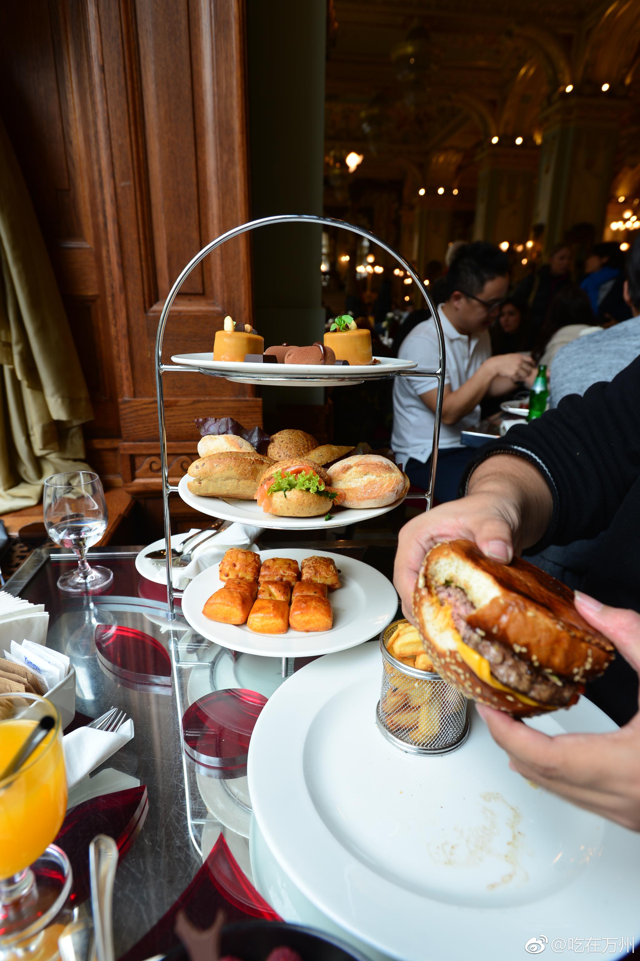 匈牙利布达佩斯最网红咖啡馆 欧洲最美咖啡馆 纽约咖啡馆