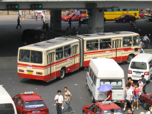 北的京记忆:2004年北京国际汽车展周边!