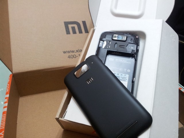 它被称为年轻人的第一部智能手机小米一代开箱