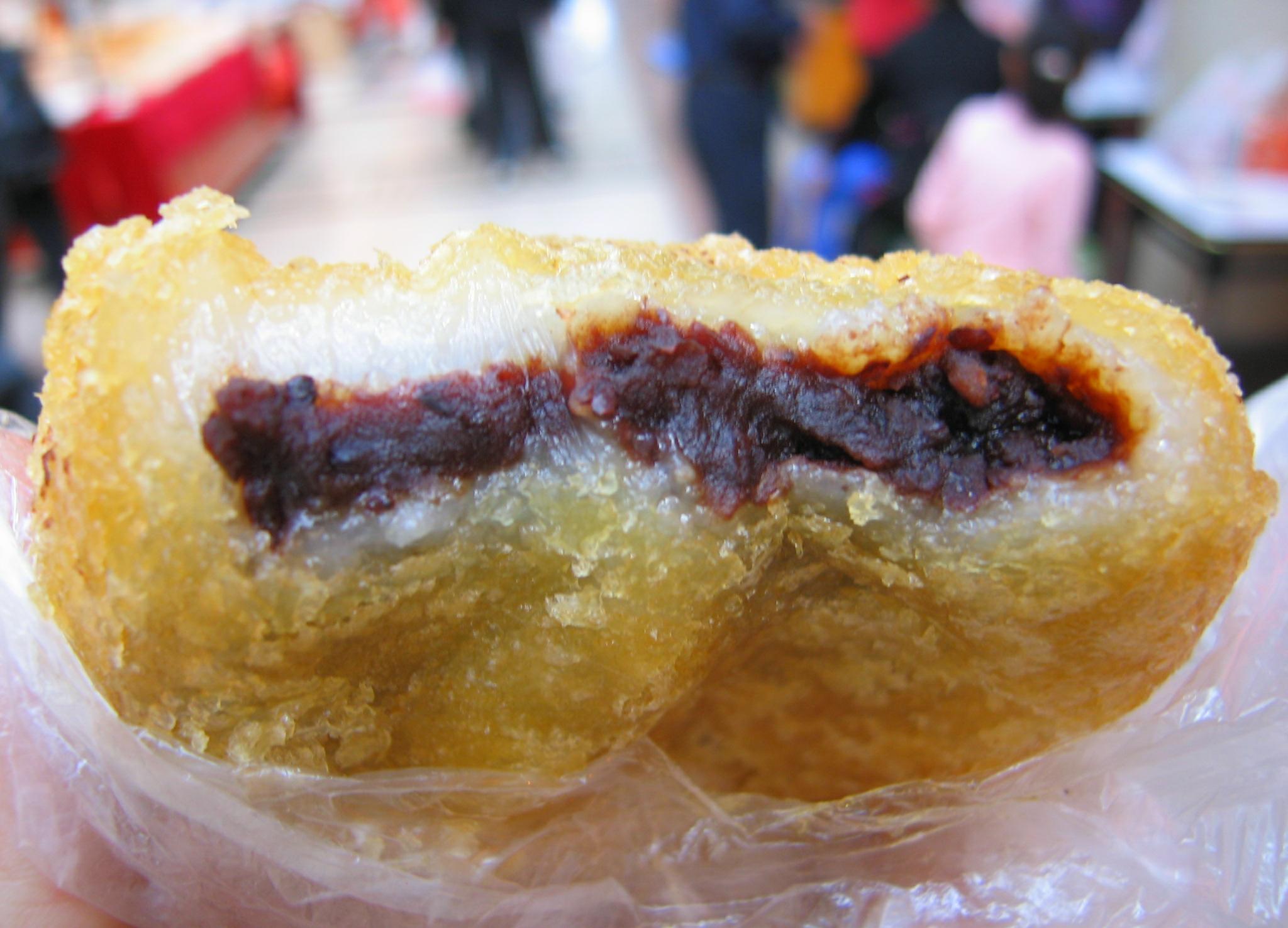 看着就有食欲的天津三绝食品之一耳朵眼炸糕