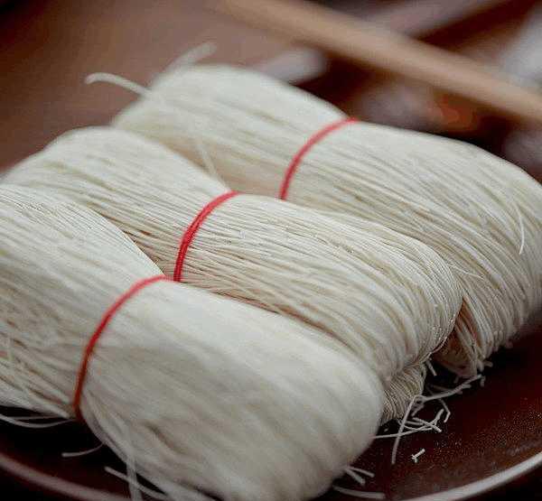 陈赫力挺的这碗面39一碗, 吃完之后觉得值了.