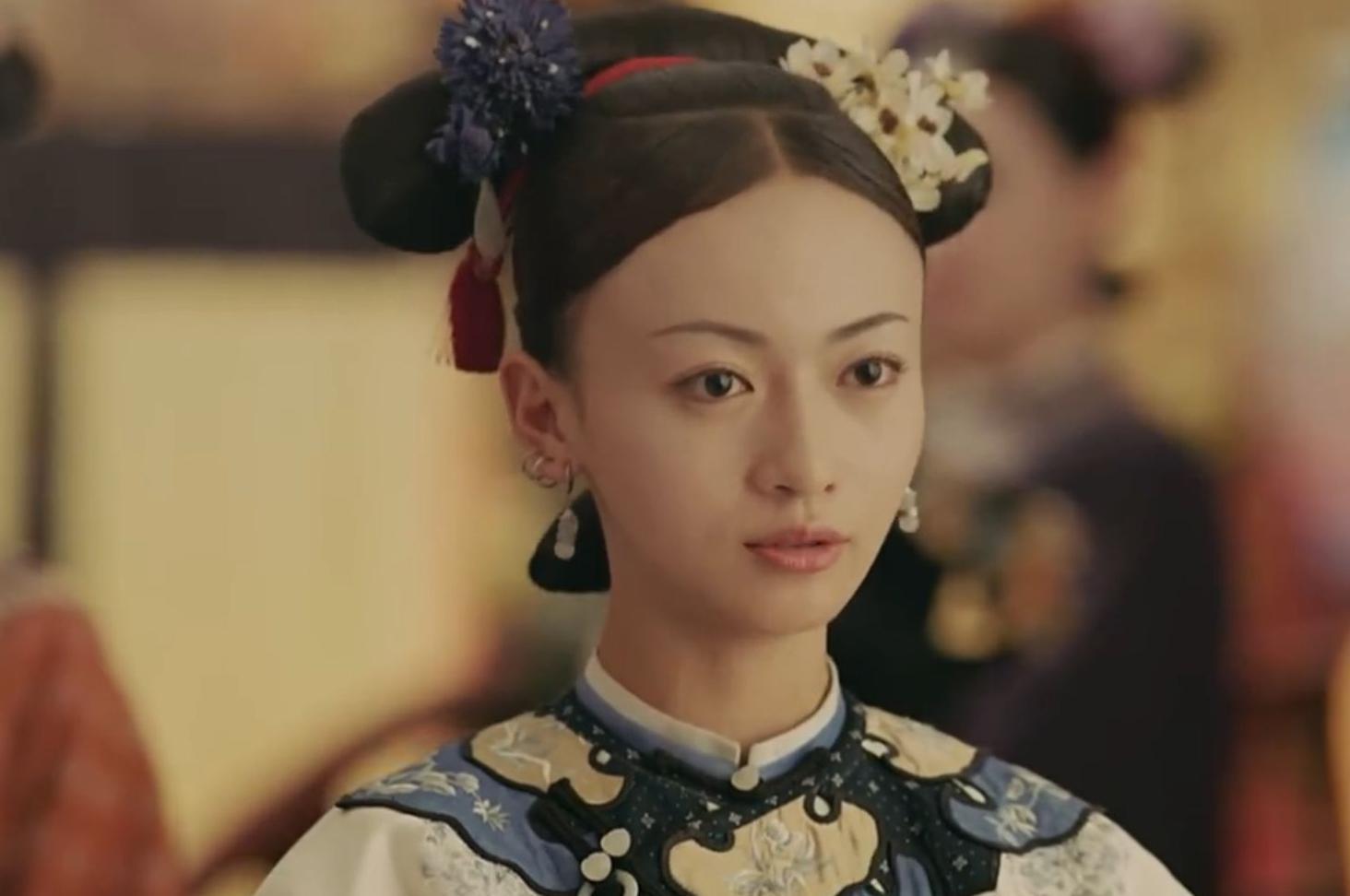 实际上《还珠格格》中的令妃更符合史实,乾隆曾数次夸奖过魏佳氏,说她