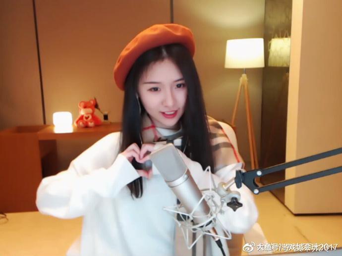 斗鱼颜值区神壕疯狂输出 颜值主播或将改变阿