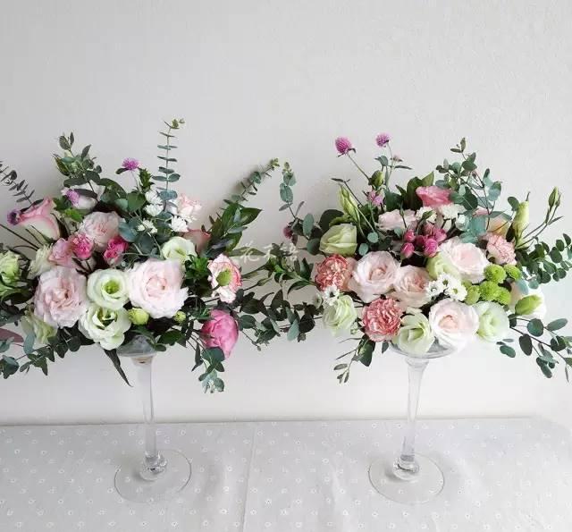 高脚杯插花