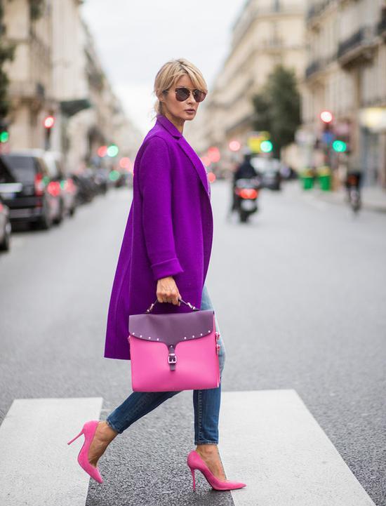 用粉紫色穿出层次感暗淡秋冬同样肤白貌美哦