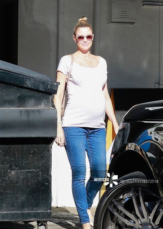 当地时间2018年11月26日,加利福尼亚,佩吉·布彻(paige butcher)现身