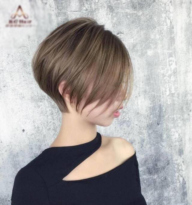 必剪一次的女士发型今年流行这样的潮短发清爽时尚潮流个性