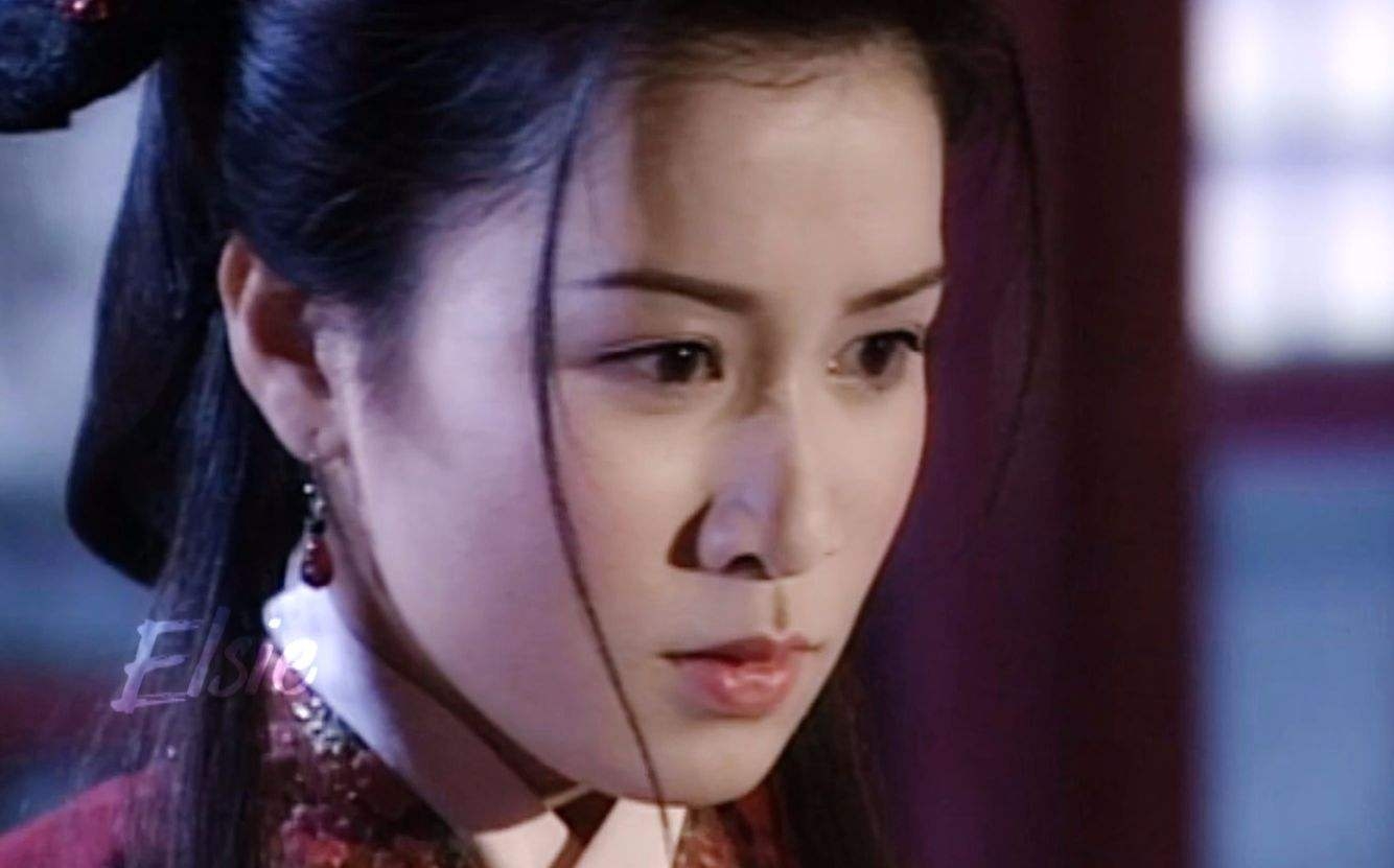 佘诗曼坐飞机直播,空姐端来一样东西,果然是明星才有的待遇!