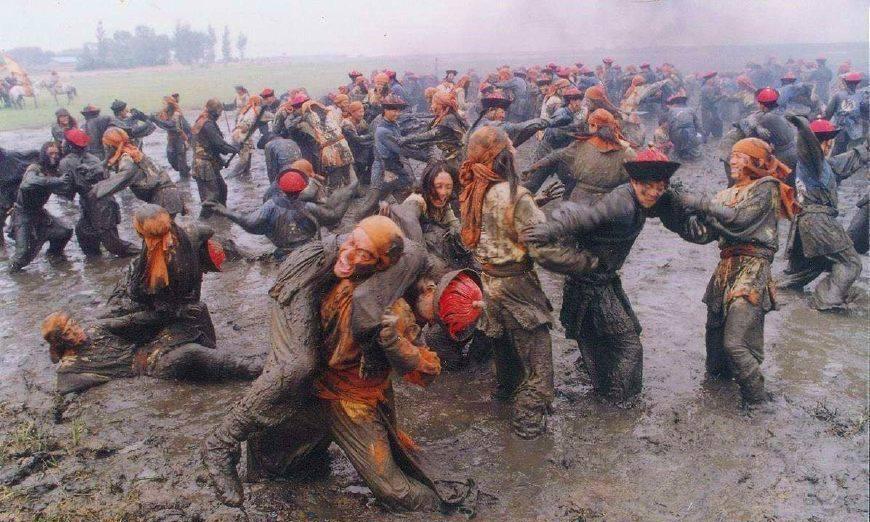 内忧外患之际,全国各地随之爆发多起农民起义,如义和团运动,太平天国