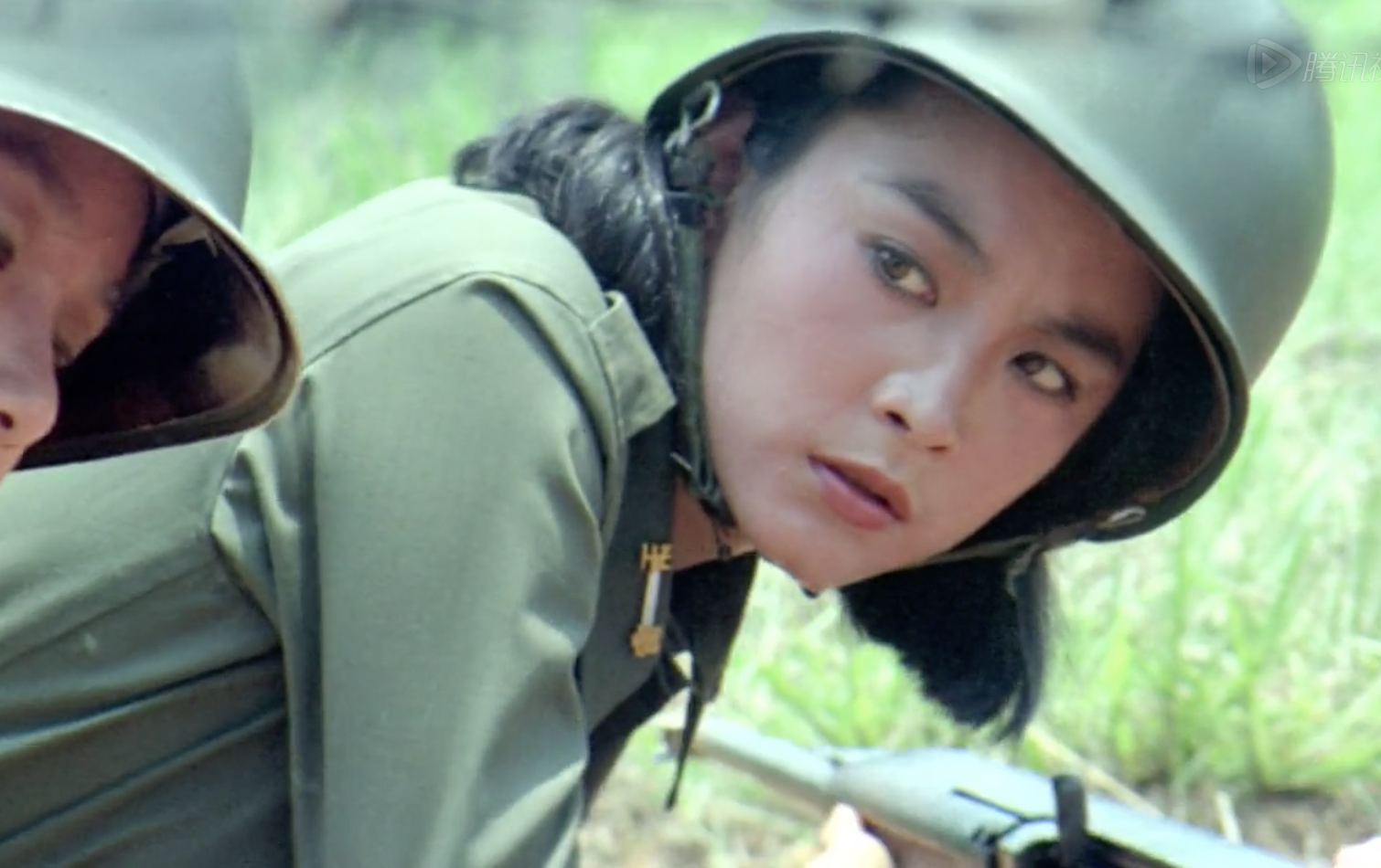 林青霞穿上军装更是英姿飒爽你看过吗