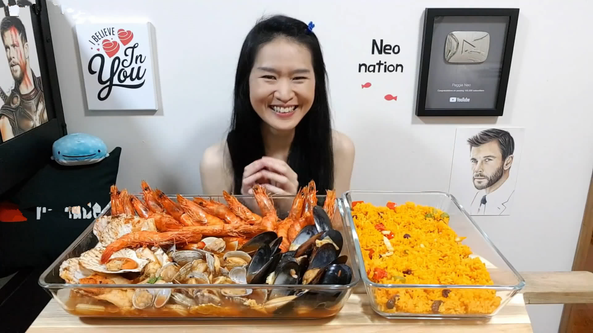 体重才80斤的美女大胃王,10分钟就吃完20斤海鲜,真羡慕她