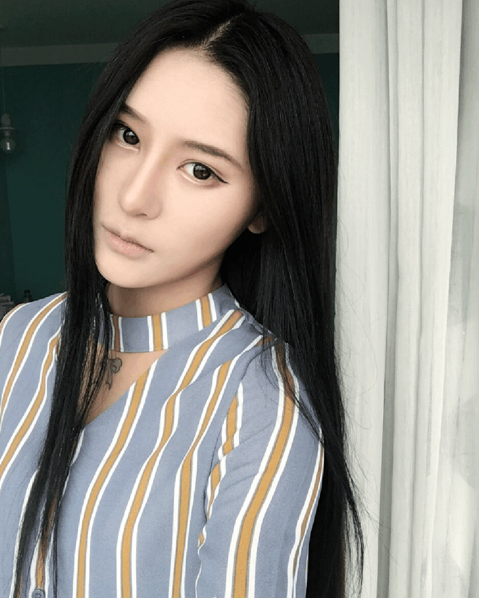 决心痛改前非的杨馥宇走上网红之路,新照竟撞脸baby!