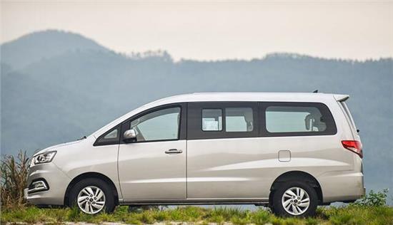 10万高性价自主七座家用车推荐--瑞风m4