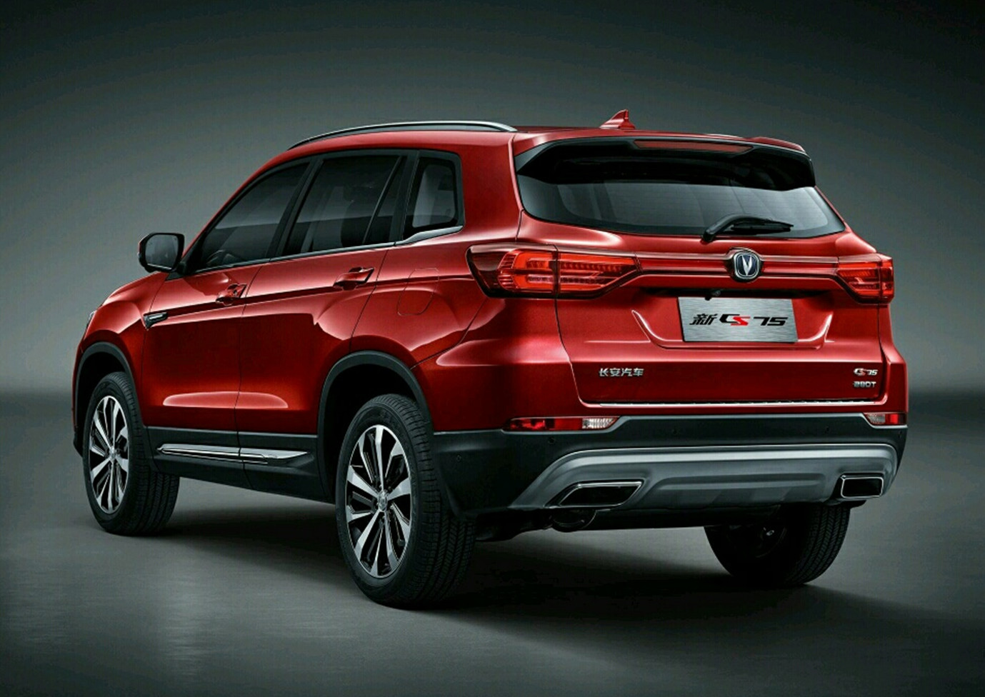 长安cs75机油增多又推新款suv了车标大v很有个性