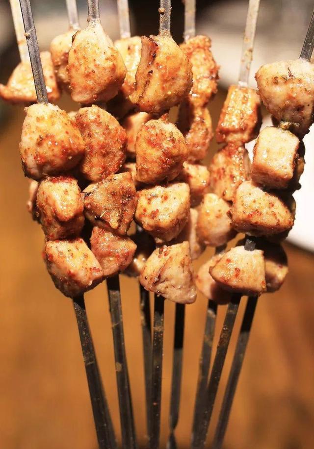 藏在羊头峪东沟街,这家烧烤店用颜值和美味征服全济南!