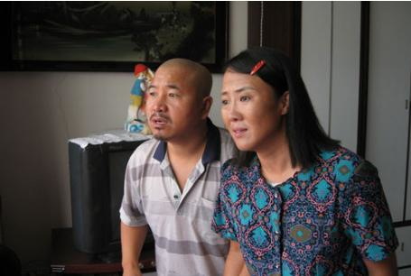 因能赚钱唱二人转,如今和女儿似姐妹|王小宝|孙立荣|赵本山_新浪新闻