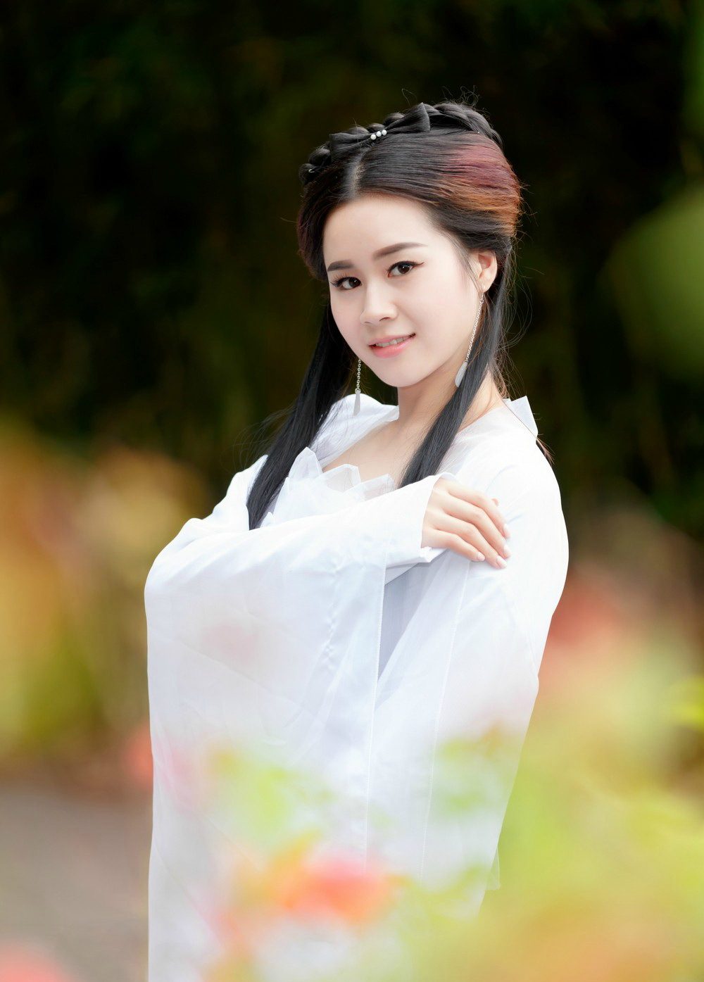 一个仗剑走天涯的美丽白衣女侠