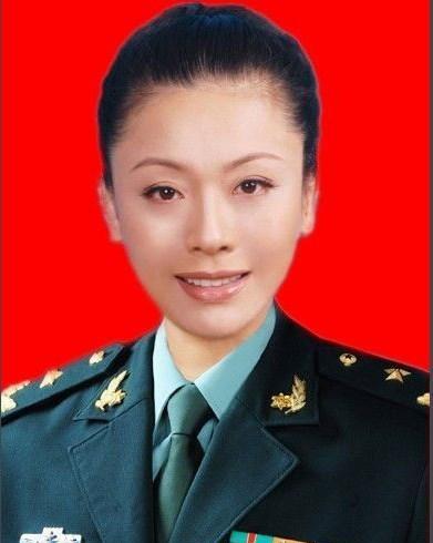 中国最美少将刘敏年轻时容貌绝姿倾倒一片如今老公身陷囹圄