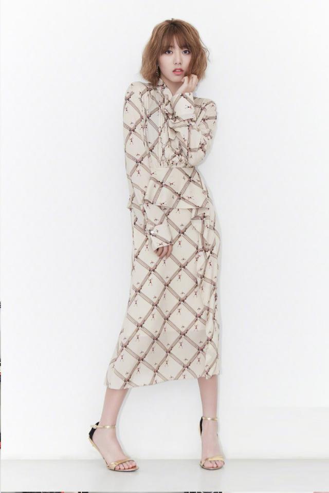 刘人语写真美照 轻松驾驭多种风格 气质有范 时尚感爆棚