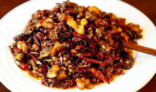 经典川菜——香辣辣子鸡做法介绍, 味道麻辣鲜香, 辣得非常过瘾!