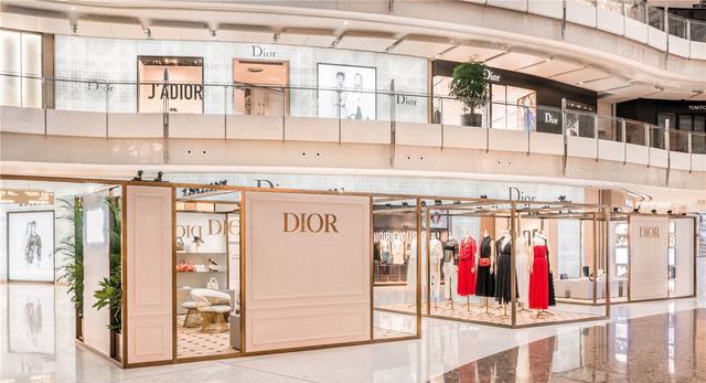 dior上海国金中心限时精品店|迪奥|精品店|国金中心_新浪新闻