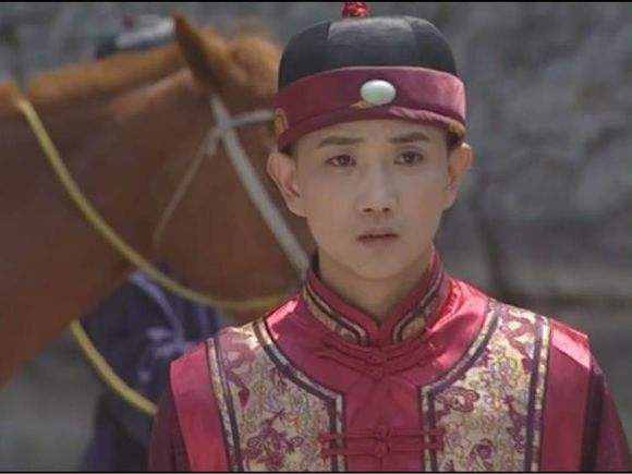 还记得《康熙的王朝》里的"青年康熙"吗?如今他53岁还像个小