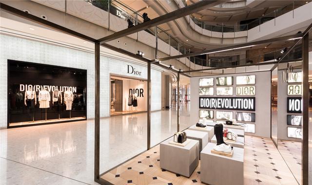 dior上海国金中心限时精品店|迪奥|精品店|国金中心_新浪新闻