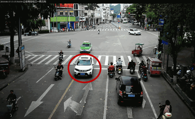 这些车辆逆行被梧州交警曝光