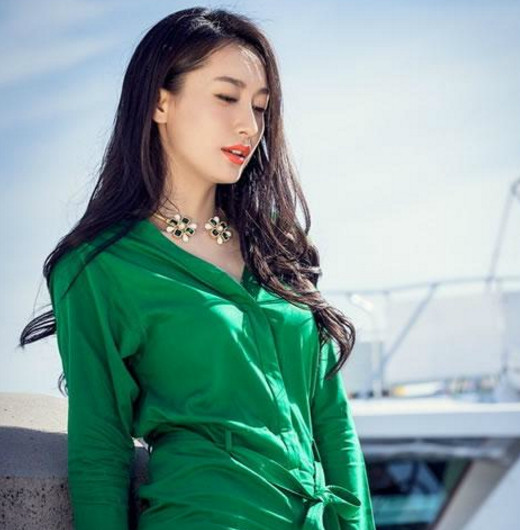 董维嘉美图照片,大秀妙曼身姿