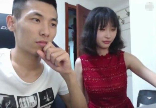 韩茜茜最近举止异样,旭旭宝宝直播询问网友,网友:化身绿绿宝宝