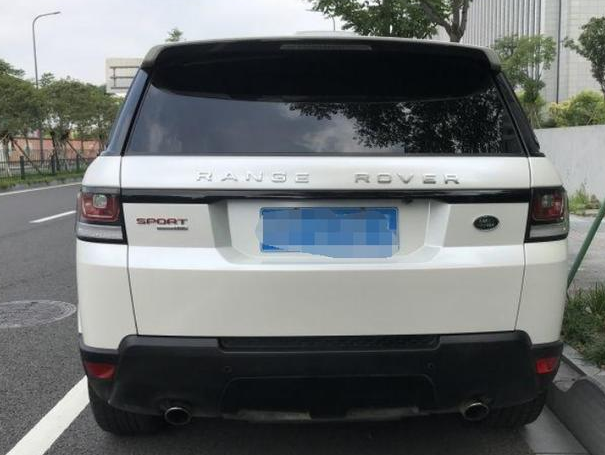 48万从熟人那买辆二手路虎揽胜,朋友看车后坦言:坑的就是熟人