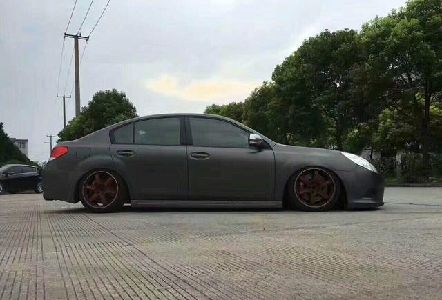 其貌不扬的斯巴鲁力狮玩起改装来也是挺有味道的