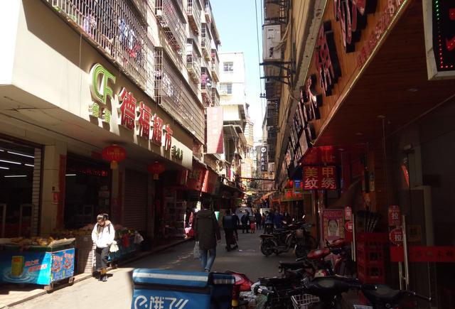 行走厦门城中村之四蔡塘有在附近的朋友吗