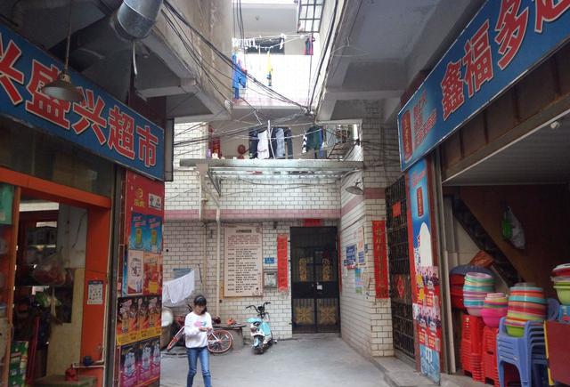 行走厦门城中村之四蔡塘有在附近的朋友吗