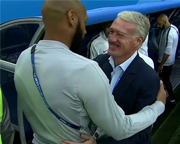 世界杯法国半决赛留1谜团!官方摄像故意制造1